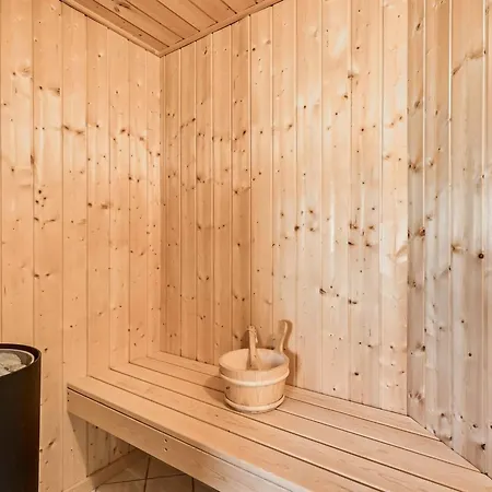 Germaine - 1-2km From The Sea By Interhome