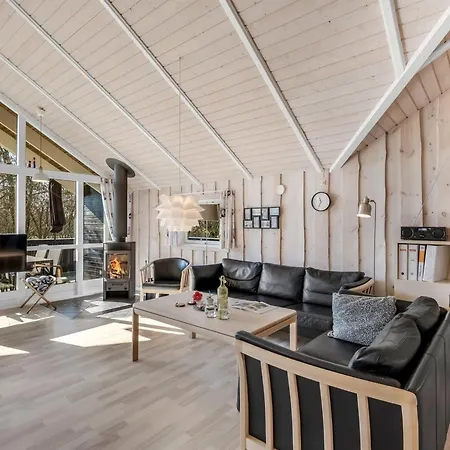 Germaine - 1-2km From The Sea By Interhome *